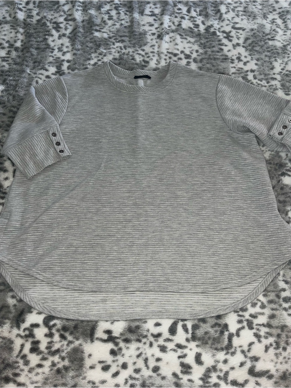 Jane & delancey grey sweatshirt